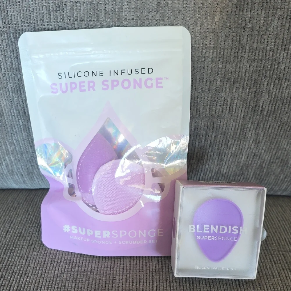 Blendish Silicone Pallet Ring And Makeup Sponge +‎ Scrubber Set By Supersponge